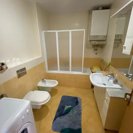 Apartment Center Ii - 5 Min Walk To Everything Important *